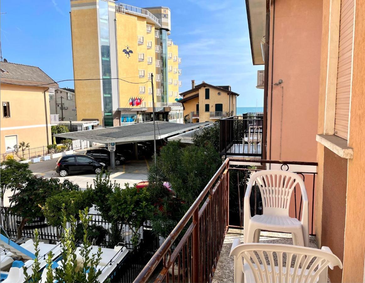 Appartamento Palma Carraro Immobiliare Jesolo - Family Apartments Kültér fotó