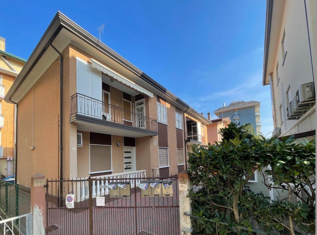 Appartamento Palma Carraro Immobiliare Jesolo - Family Apartments Kültér fotó